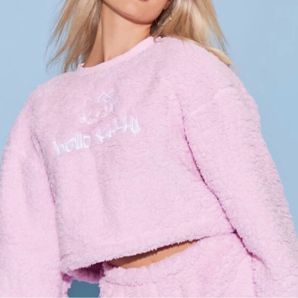 Hello Kitty Sweatshirt Sweatshirt Size Medium Women Pink Longsleeve Sherpa Soft